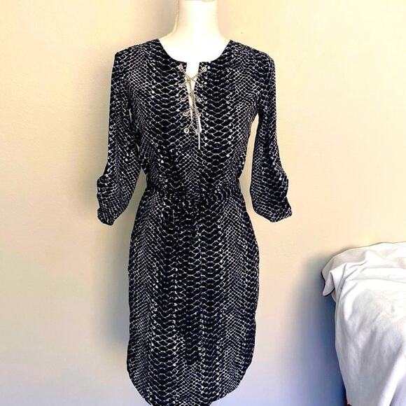 Michael Kors Gray Snake Reptile Animal Print Lace Up Chain Accent Dress XS - Picture 3 of 15